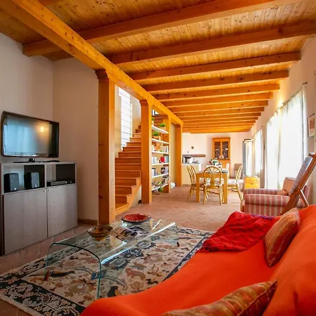 Fosseno Sleeps 7 *