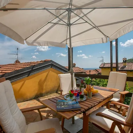 Fosseno Sleeps 7 Villa *