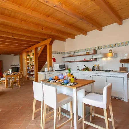 Villa Fosseno Sleeps 7