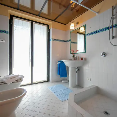 Fosseno Sleeps 7 Nebbiuno
