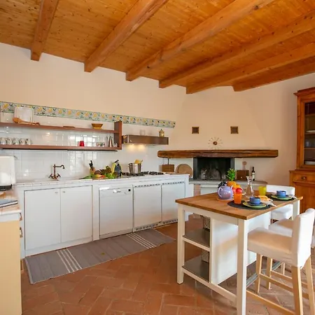 Fosseno Sleeps 7 *